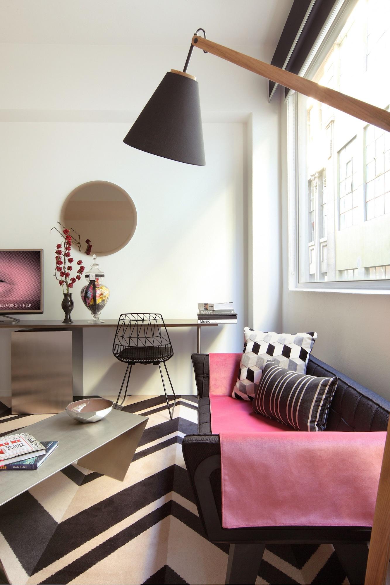 מלבורן Adelphi Hotel מראה חיצוני תמונה A typical studio apartment